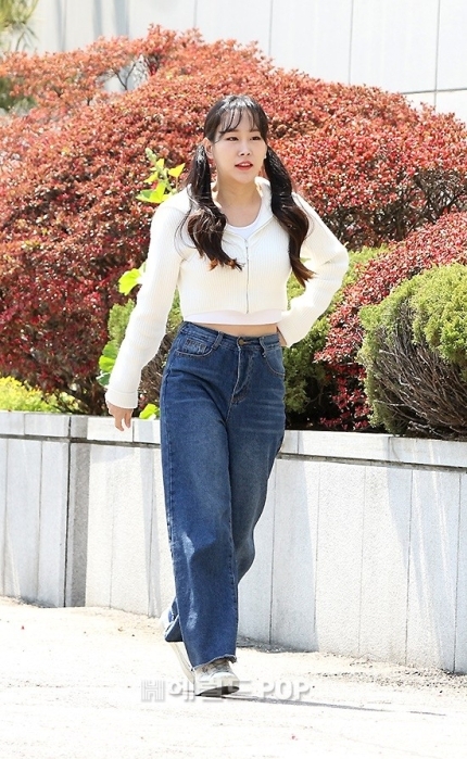 오늘자 연예인들 방송사 출근길 근황.jpg | 인스티즈