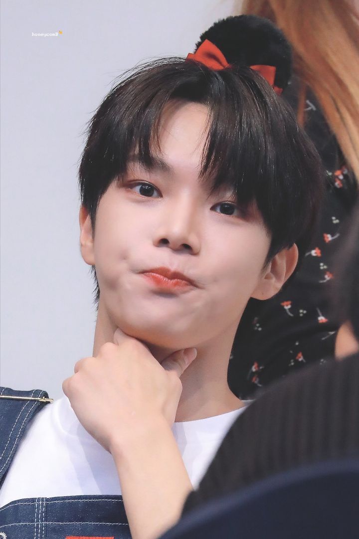 천사가 남긴 실수였나 아니면 진한 키스였나 보조개가 예쁜 남자아이돌 모음 | 인스티즈