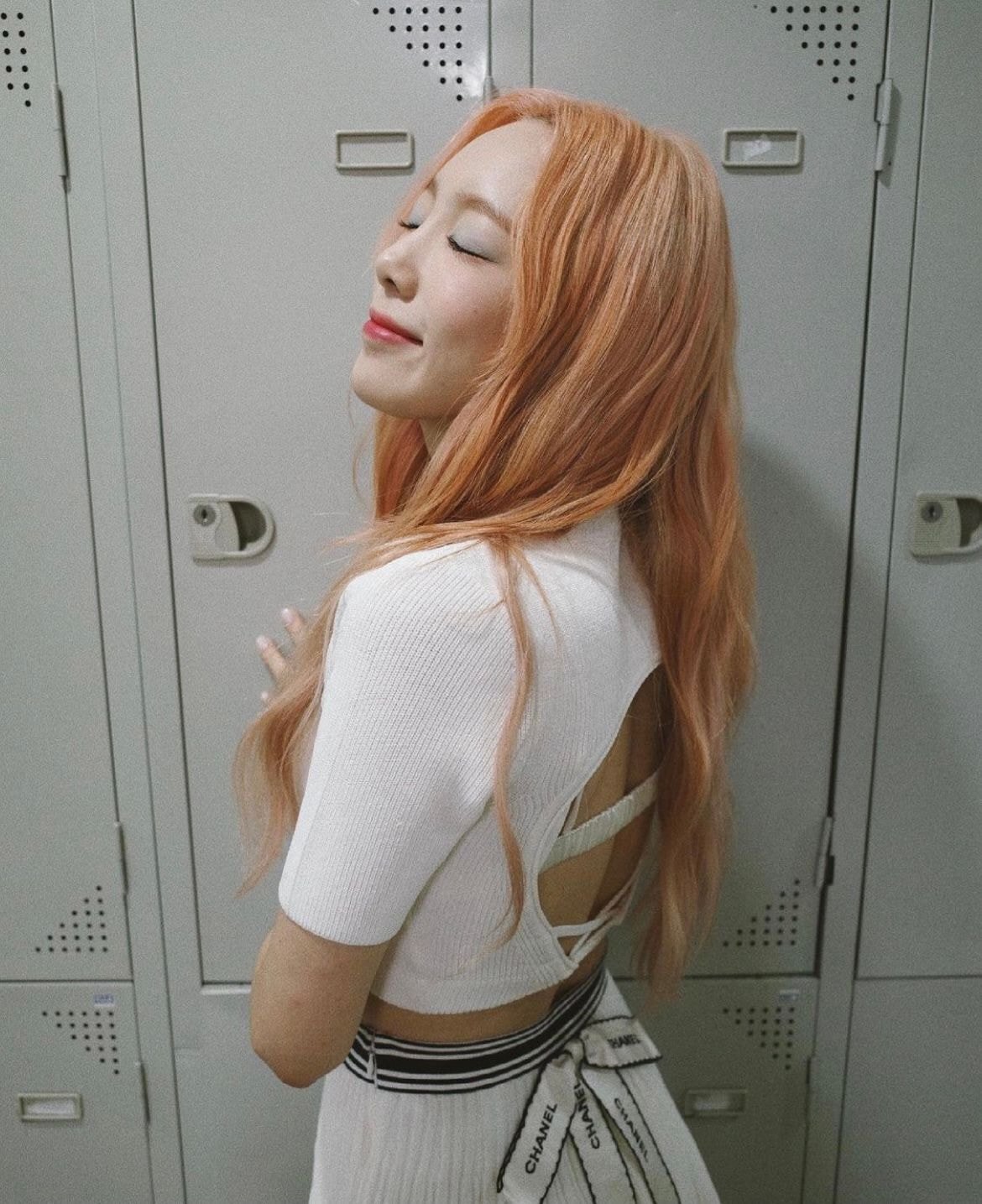 포장지,포장끈 하나도 허투루 버리지 않고 사용하는 태연 스타일리스트.jpg | 인스티즈