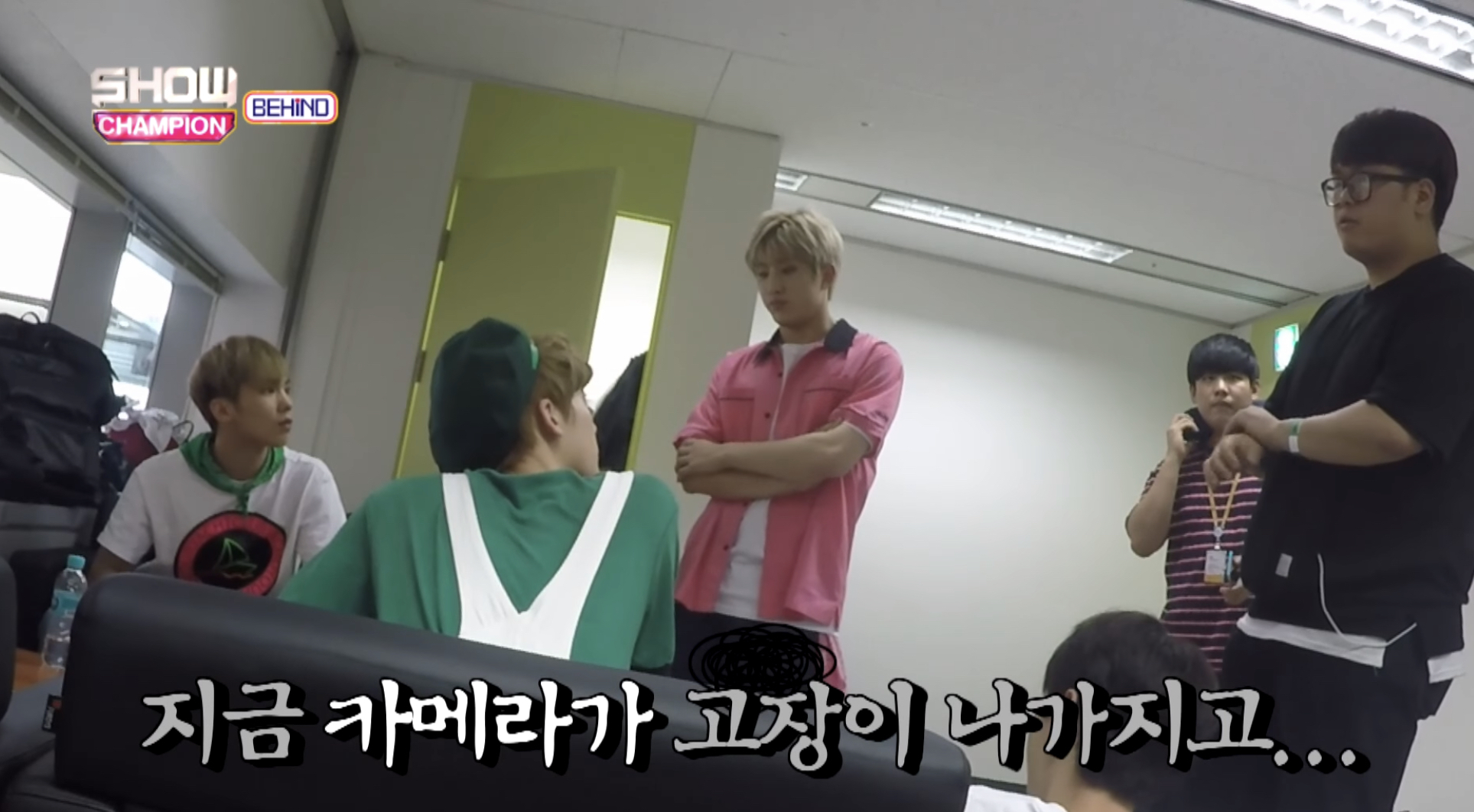 아스트로 신인시절 멤버가 사고쳤을때 차은우 반응.jpg | 인스티즈