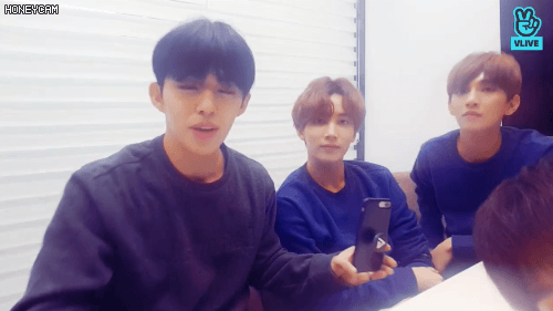 브이앱으로 보는 렌즈 닦기의 중요성.gif | 인스티즈