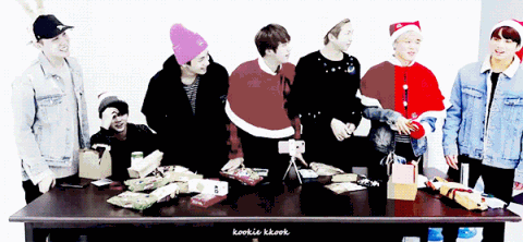 신기하고 귀여운 아이돌들의 막내 사랑 | 인스티즈