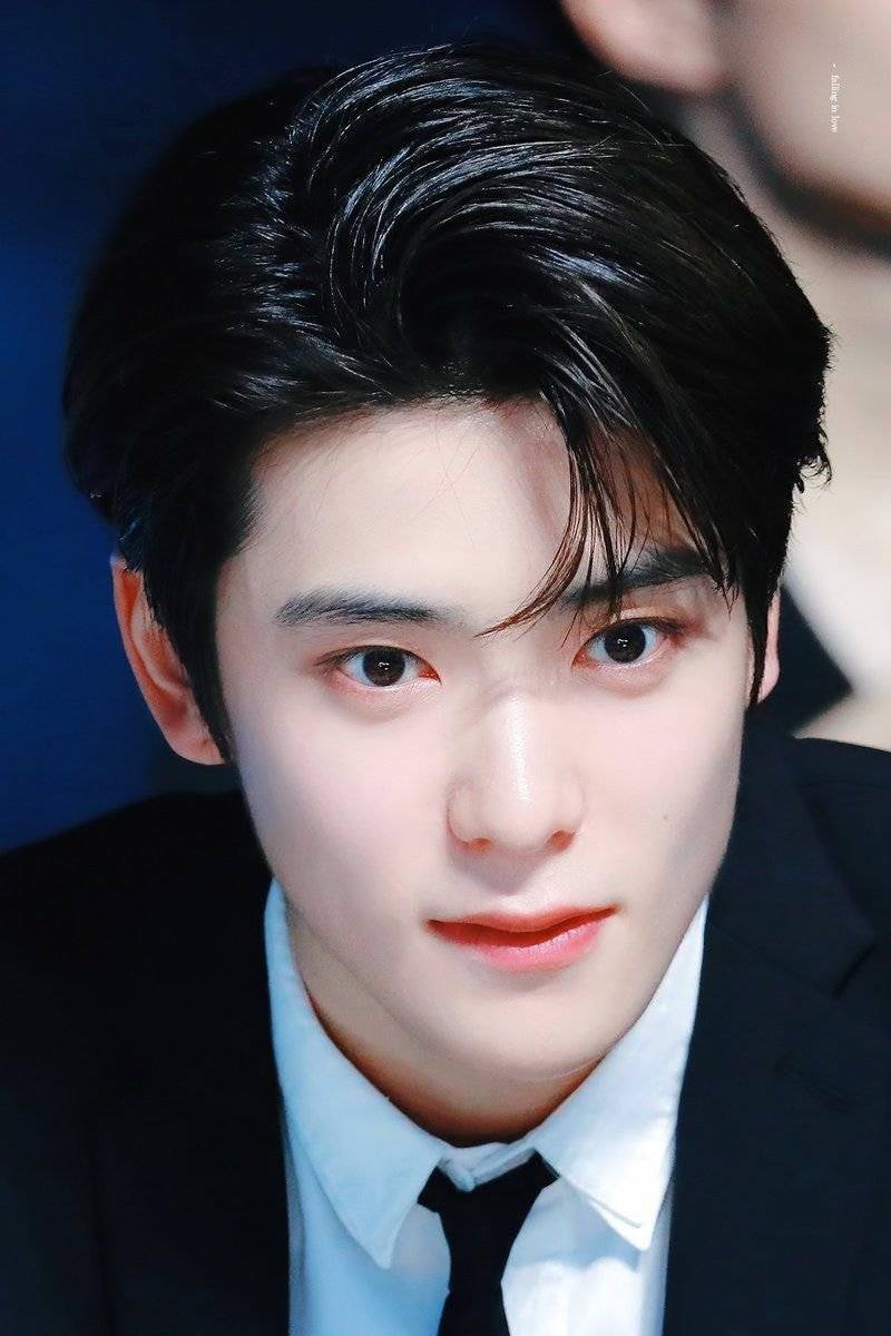 관상에 춤이 1도 없어 보이는데 춤 잘 추는 남자아이돌 | 인스티즈