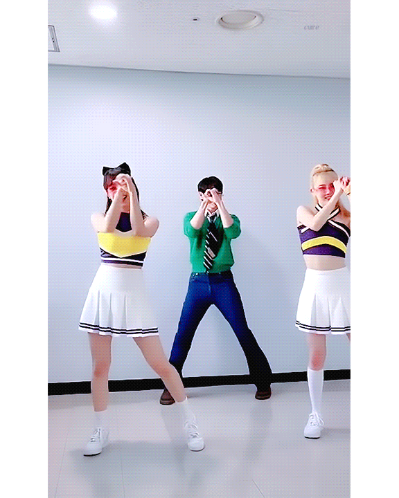 연예인들이랑 정말 교류 없는 양요섭이 틱톡 챌린지를 하게 된 단 하나의 이유 | 인스티즈