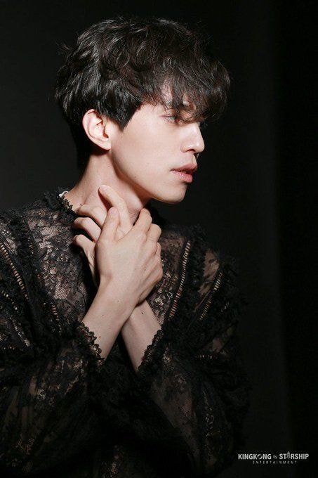 누가 이 사람들 모아다가 뱀파이어 나오는 작품 좀 찍어줬으면 좋겠다.zip | 인스티즈