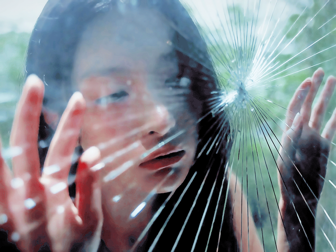 : 68년동안 케이팝하면서 이런 여돌 솔로 데뷔 컨포는 생전 처음 봐 | 인스티즈