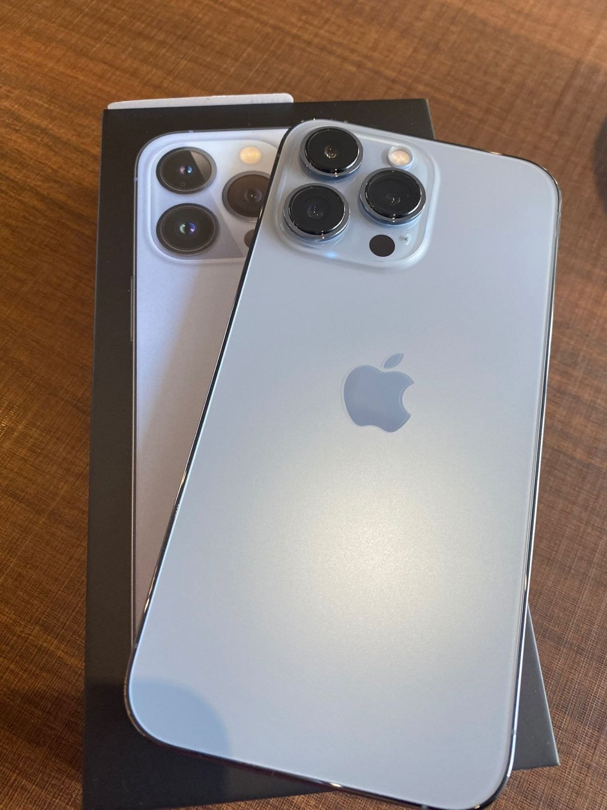 실물인증 뜨는중인 아이폰13 (시에라블루만 가져옴) | 인스티즈