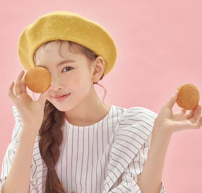 수상할 정도로 2000년대 모델 같은 뉴진스 혜인 화보 | 인스티즈