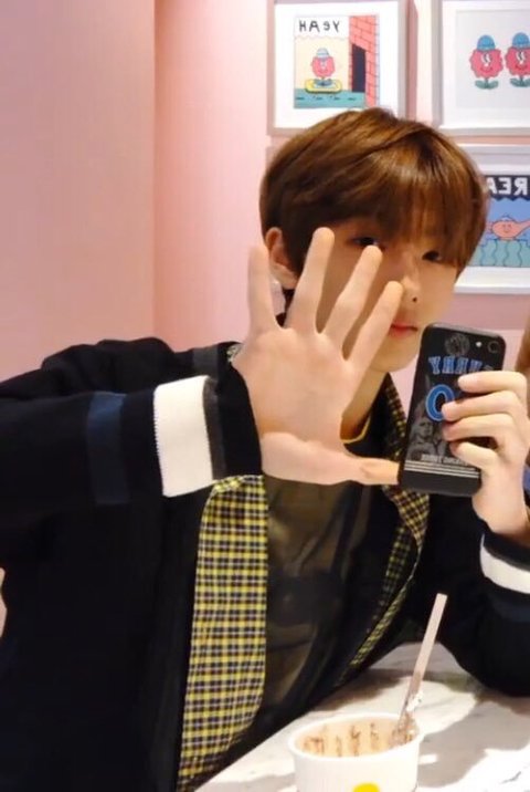 손큰 아이돌들의 손크기(cm)를 알아보았다.jpgif | 인스티즈