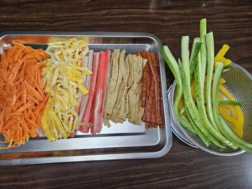 둘둘말은김밥 이미지