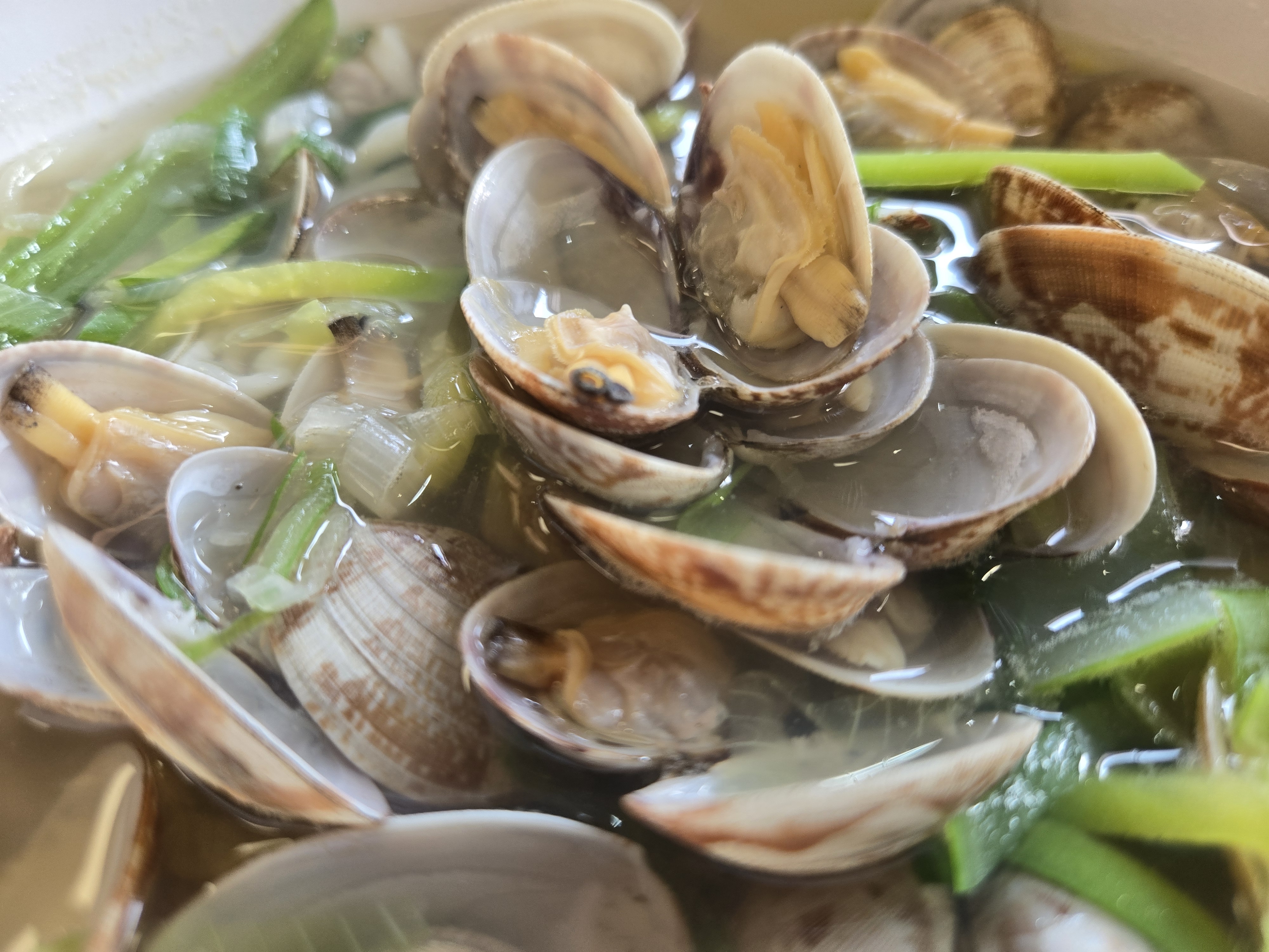 바지락칼국수 이미지