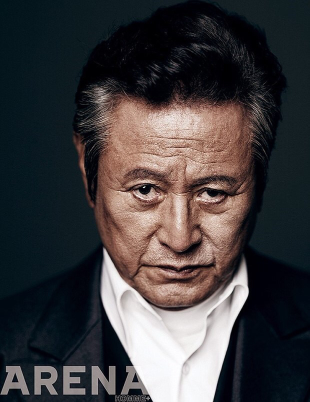 엄하게 생긴 할아버 귀여운 강아지 산책 시키는 게 웃긴 달글 | 인스티즈