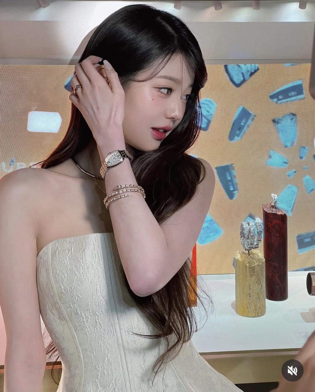 와써 이미지