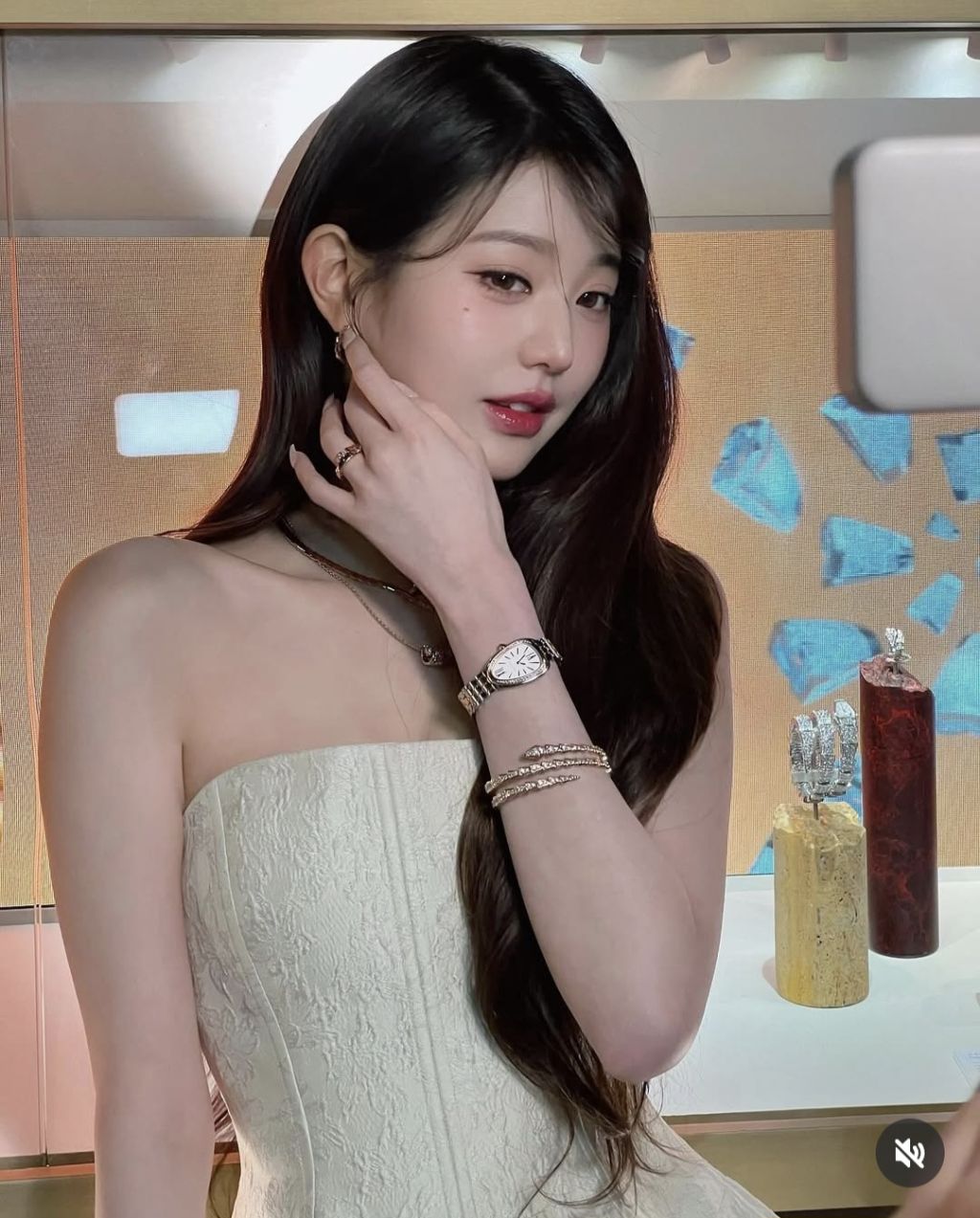 와써 이미지