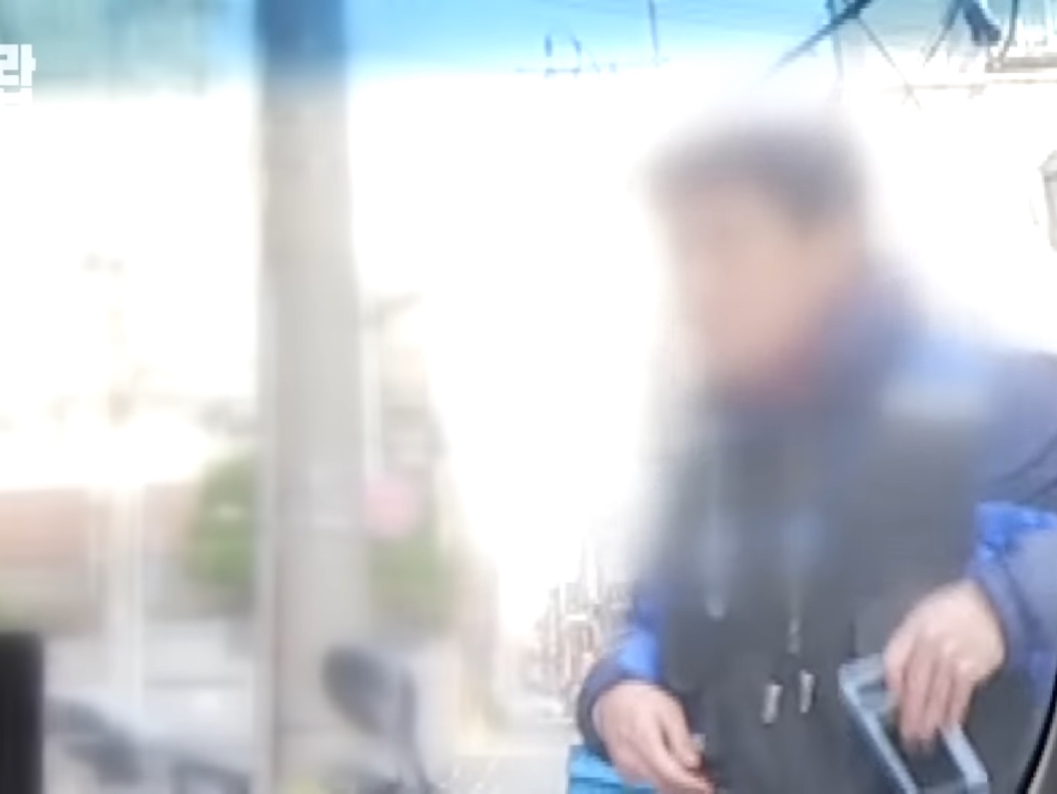 나 택배버릴때 봤다고 너무 이쁘다고 카톡옴 | 인스티즈