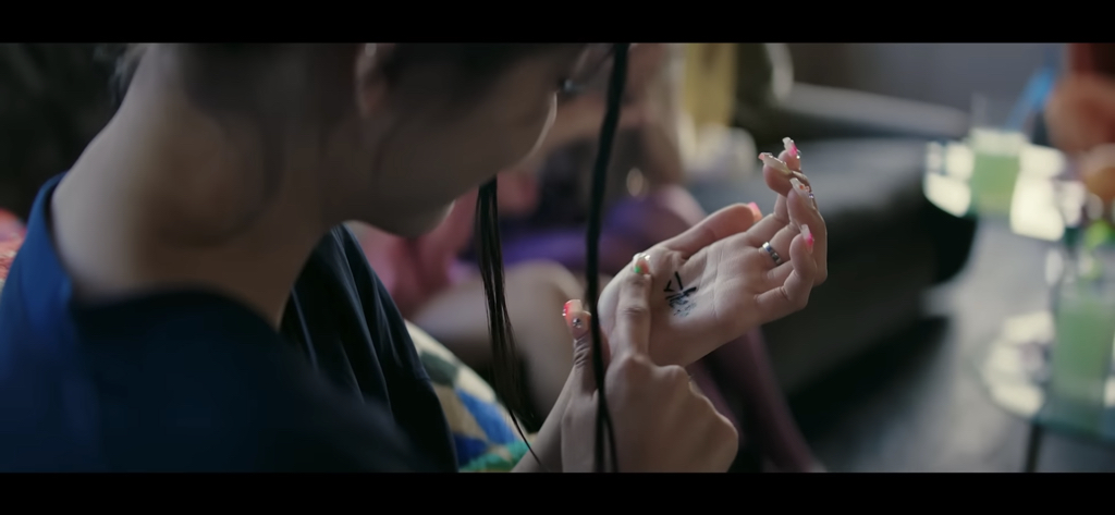 민희진 그룹 뉴진스 Hype Boy 뮤비 내용 | 인스티즈