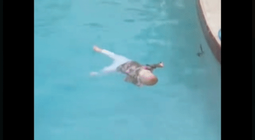 미국에서 신생아 수영 훈련할때 아기를 풍덩 던지는 이유 | 인스티즈