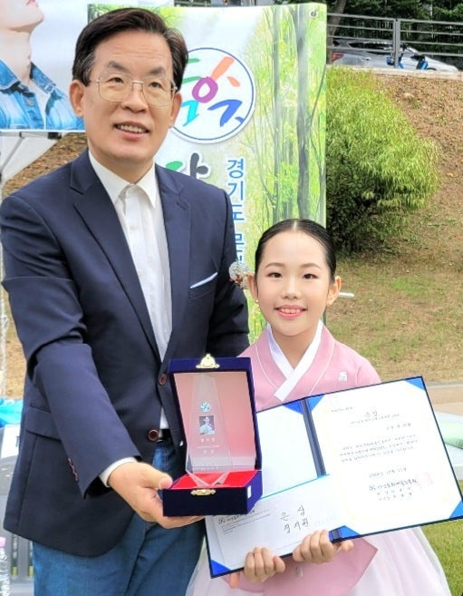 이시연한복 이미지