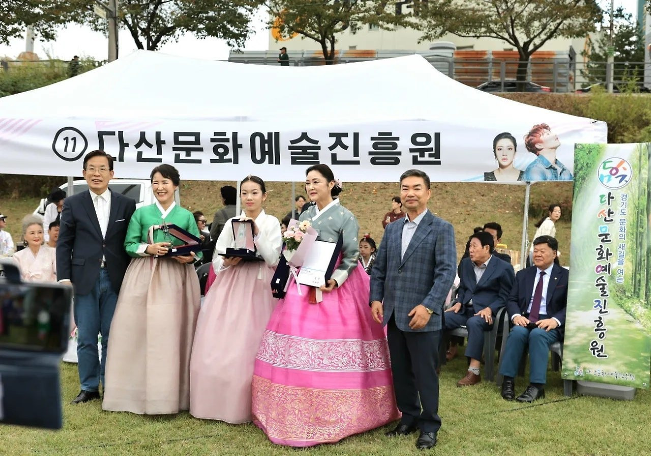 이시연한복 이미지