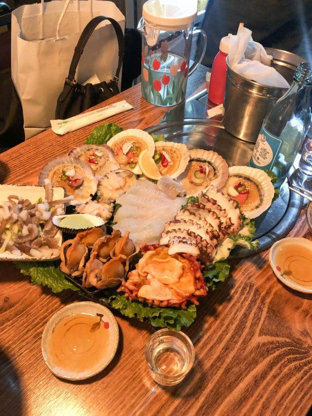 30살 이상부터 입장 가능하다는 홍대 해물요리 식당 | 인스티즈