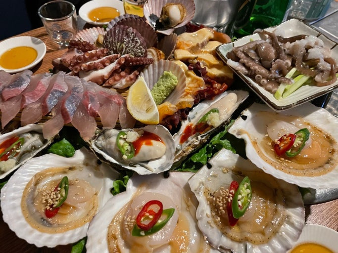 30살 이상부터 입장 가능하다는 홍대 해물요리 식당 | 인스티즈