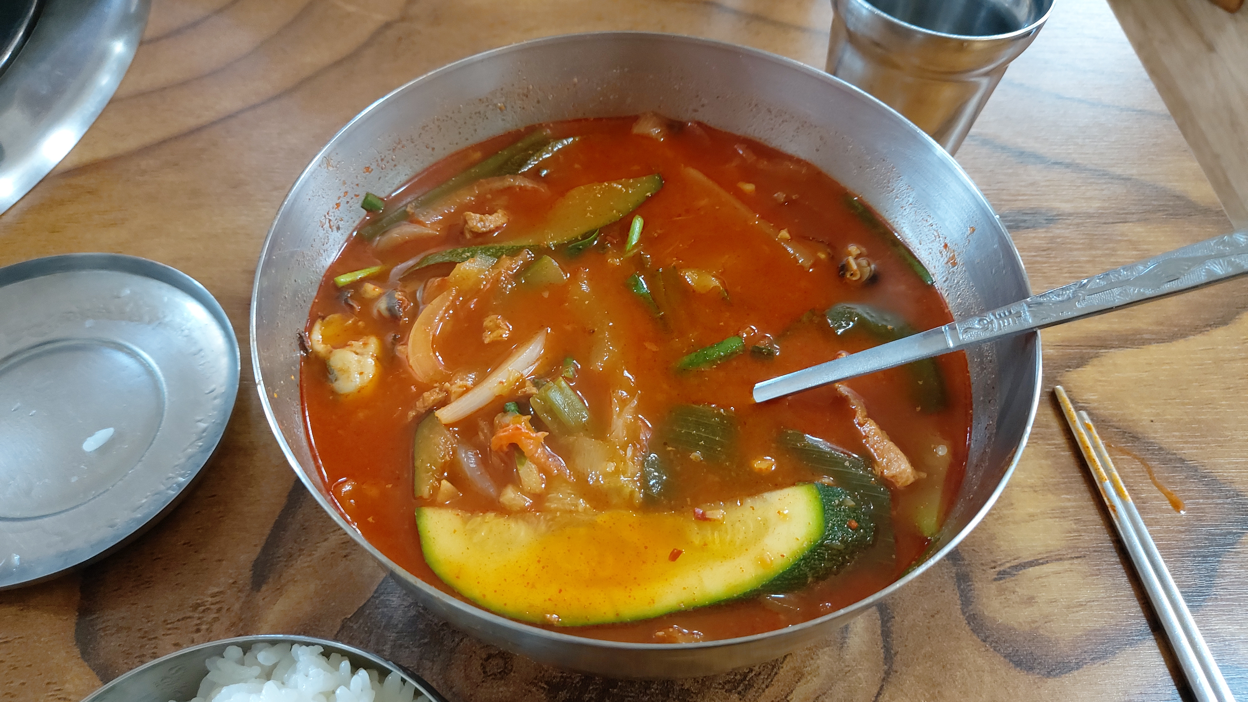 짬뽕국밥 이미지