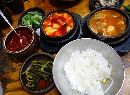 김치뚝배기