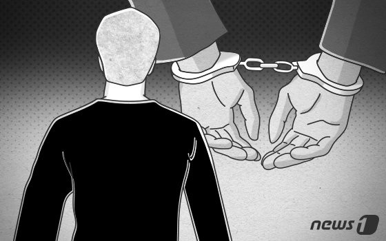 할머니들만 골라 때렸다…서울 지하철 3호선 40대 폭행남, 징역 1년 선고 | 인스티즈