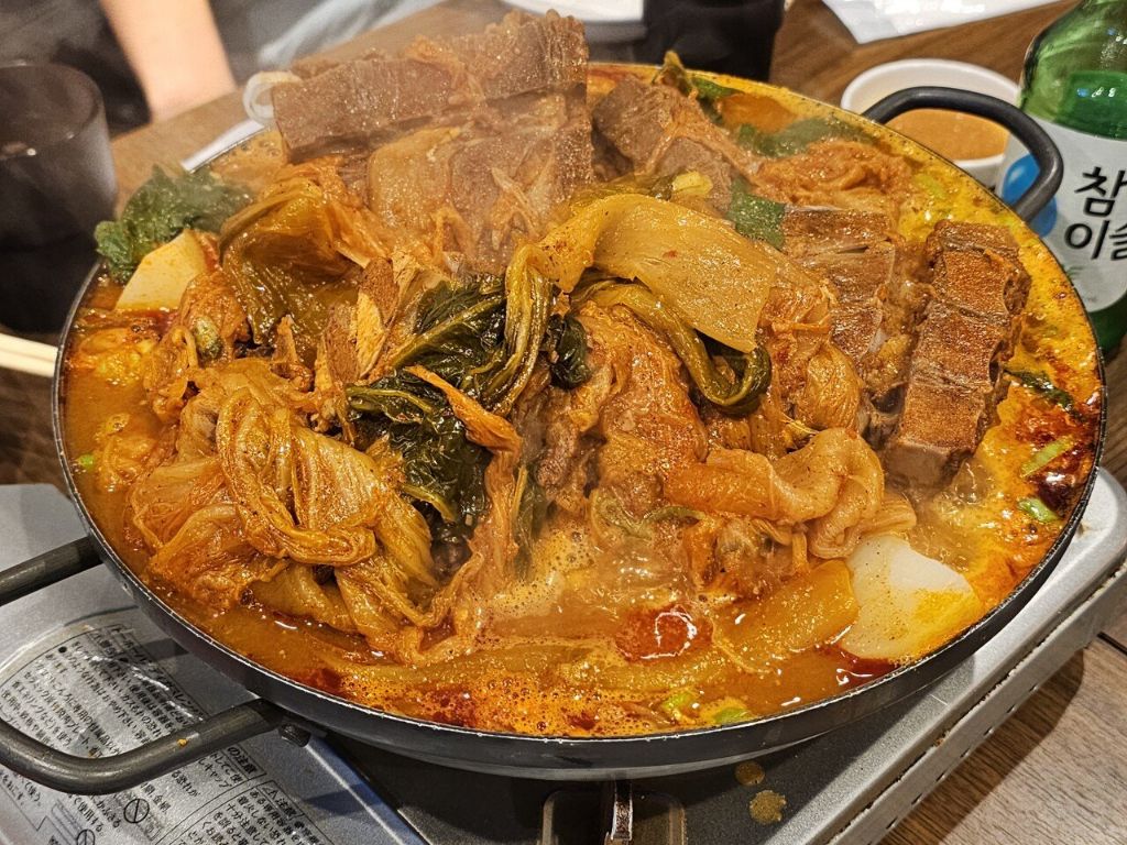 도쿄 한인타운의 묵은지 감자탕 | 인스티즈