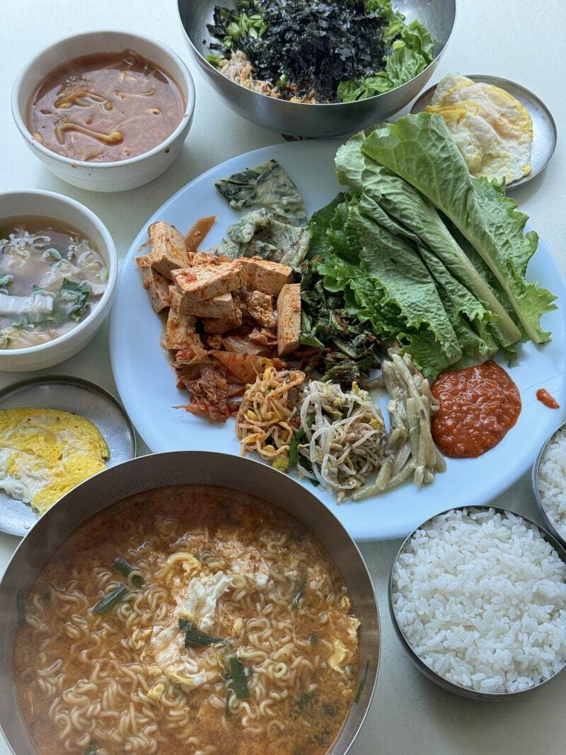 우리 동네엔 없는 4000원 백반집 | 인스티즈