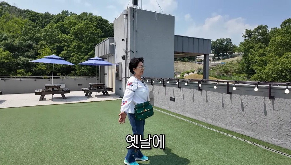 스테이크 드시러 아웃백에 가신 선우용녀 선생님의 인생론 | 인스티즈