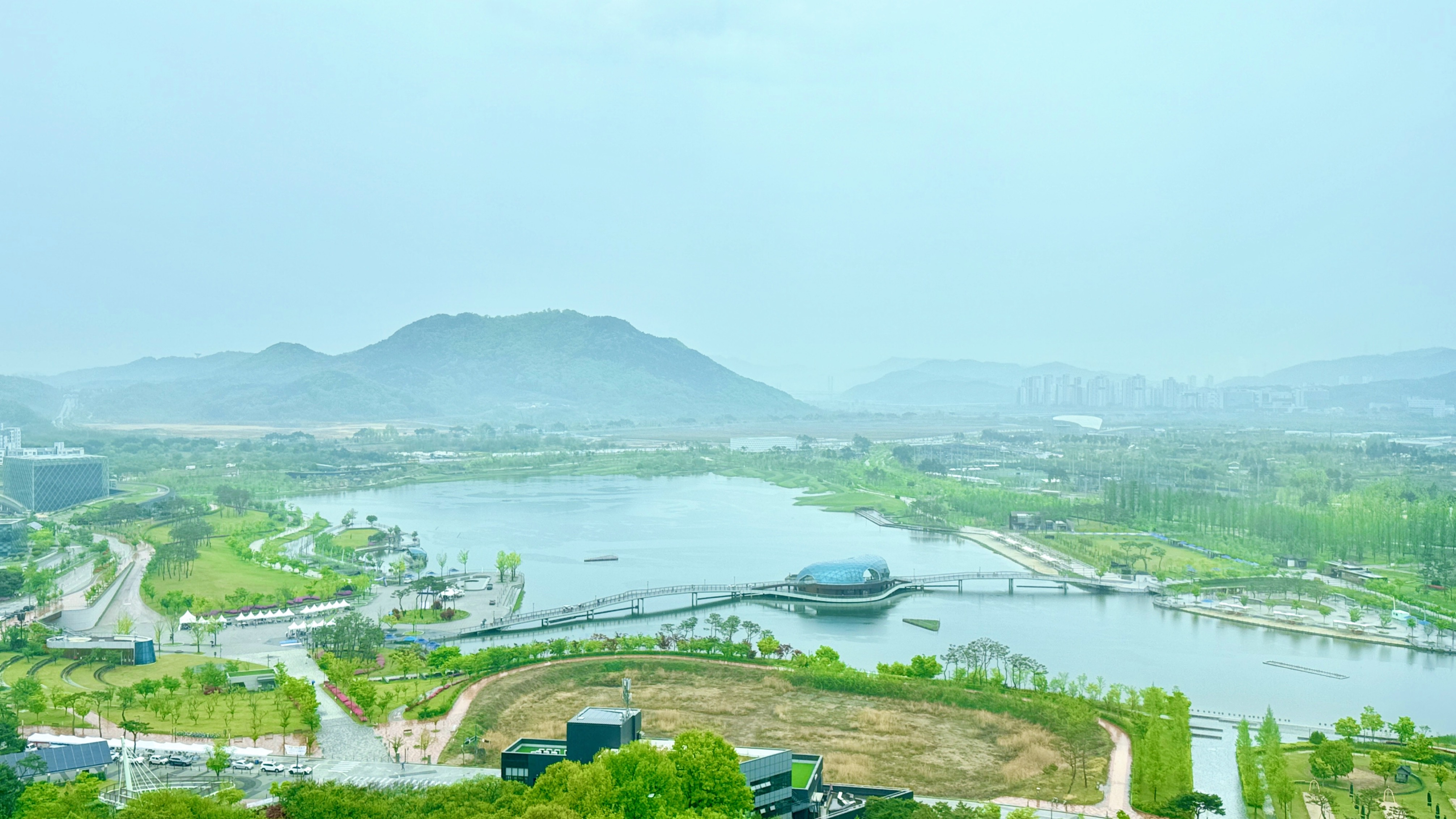 세종시 코트야드 호텔 뷰 - · 대전·세종·충청 - 스카이 스크래퍼스 (SKYSCRAPERS)