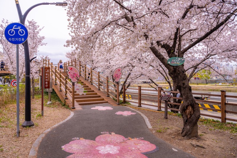 d4fb018ce27adf75f2afcd0024fd14c7b476372d