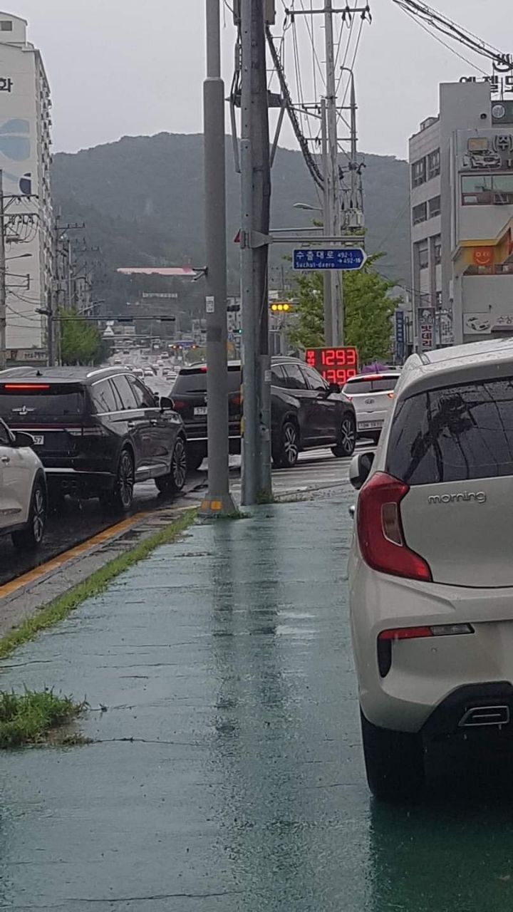 중인주유소 이미지