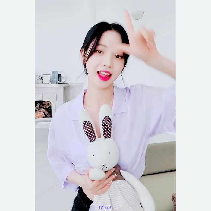 카리나 vs 카즈하 | 인스티즈