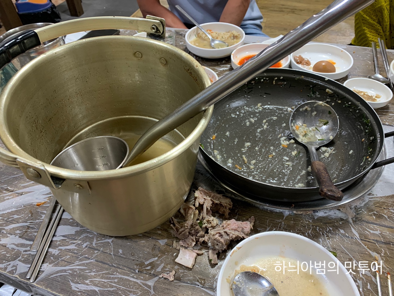 황칠백숙 이미지