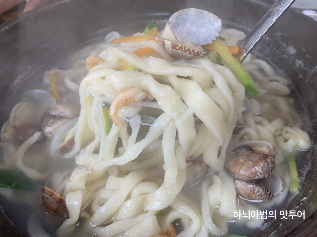 항아리칼국수 이미지