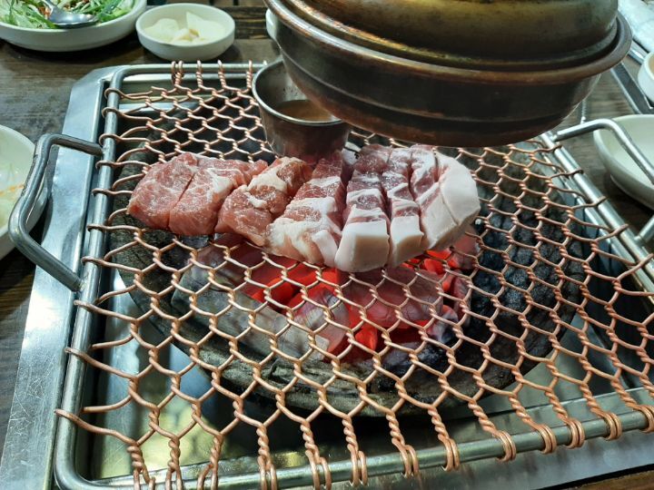 제주흙돼지 이미지