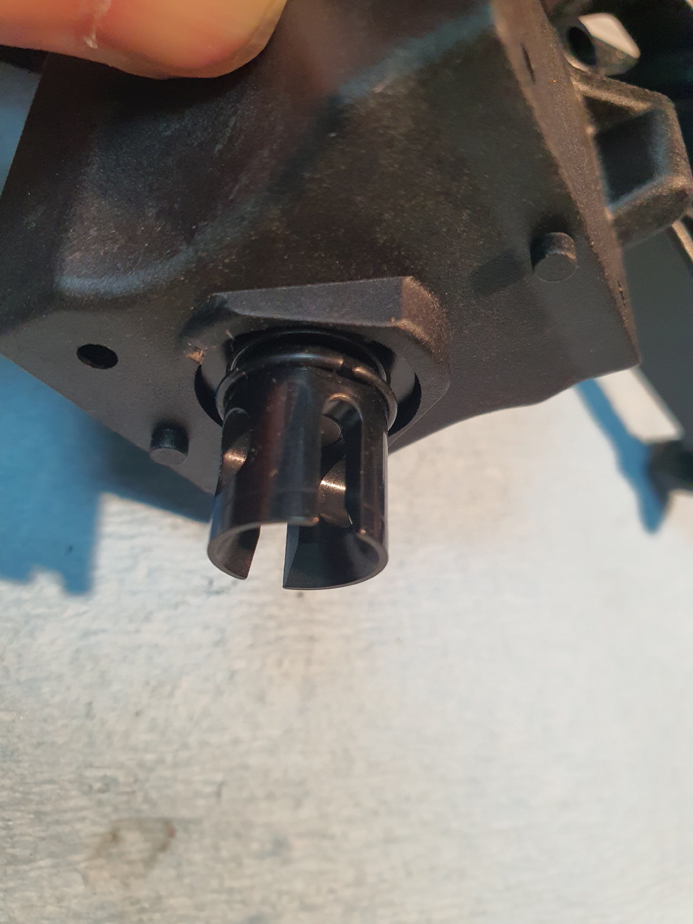 Porte-moyeu Léger HB Racing (Hub Carrier) Pour D8ws & E8ws – HB204865 – Neuf
