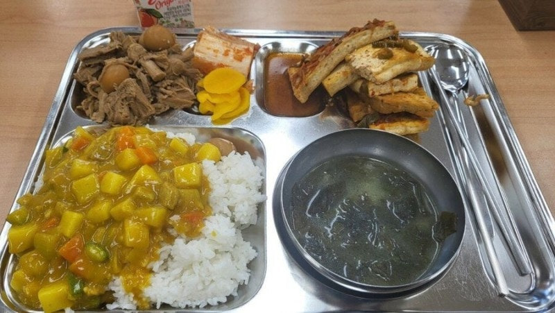 어느 회사의 4000원짜리 점심식사 | 인스티즈