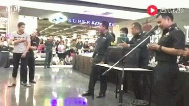 제비뽑기로 군대 가는 태국.gif | 인스티즈