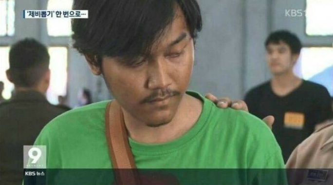 제비뽑기로 군대 가는 태국.gif | 인스티즈