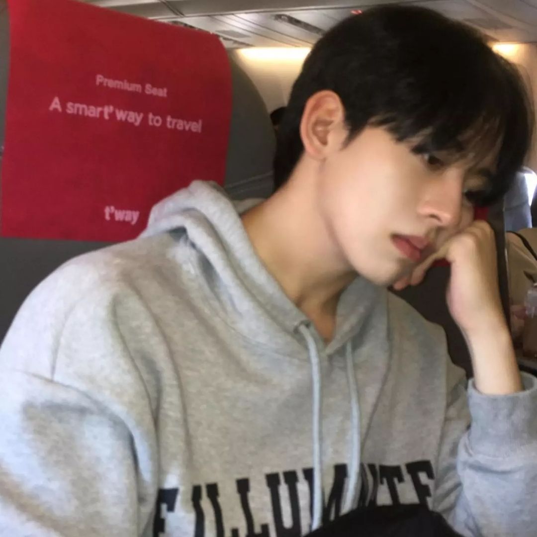 학창시절 안경쓴 남사친을 주의깊게 봐야하는 이유 | 인스티즈