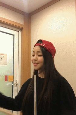 [브레이브걸스] 드럼치면서 롤린 부르는 꼬북좌.GIF | 인스티즈