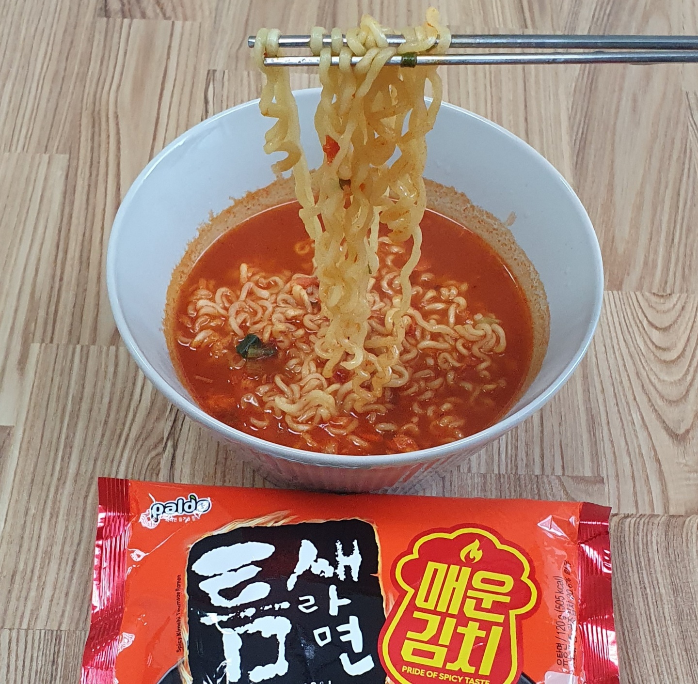 틈새라면 이미지