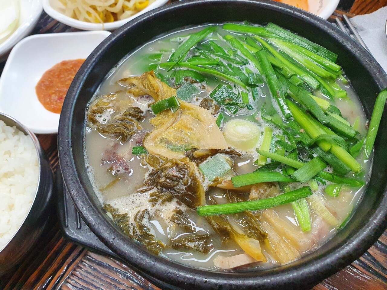 김둘레순대국 이미지