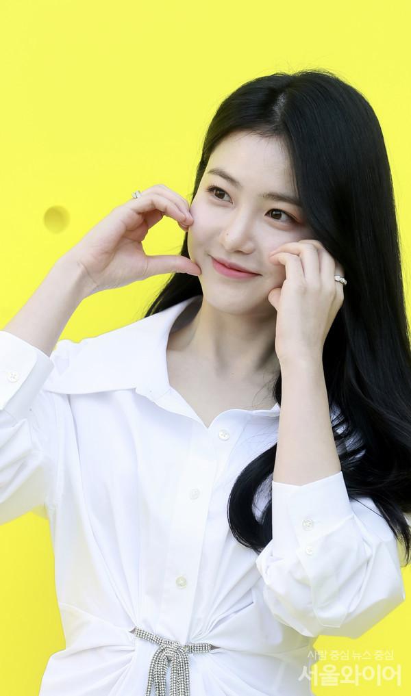 더 글로리 촬영하다 지나가는 시민에게 혼났다는 '박연진 아역' 신예은.txt | 인스티즈