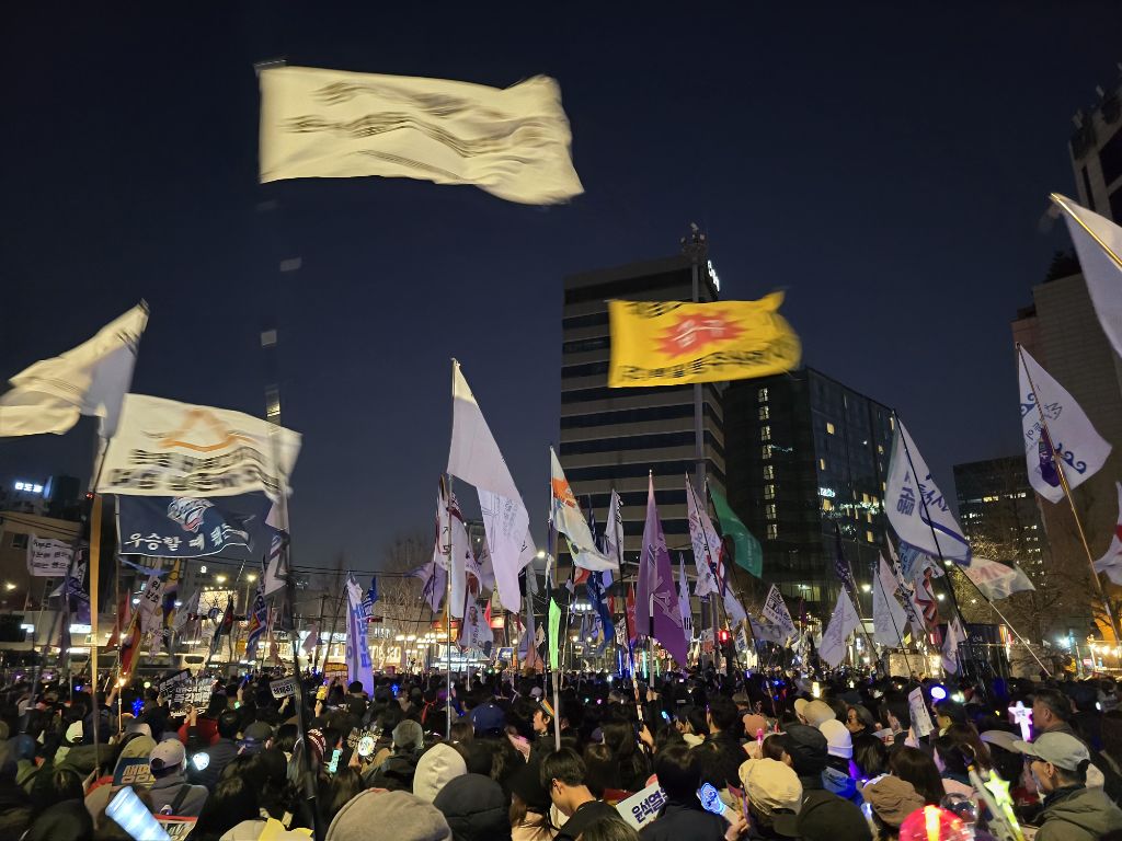 200만 중 1인이였습니다. (참고 - 내일 집회 쉽니다.) | 인스티즈