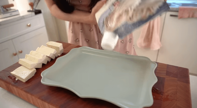 편안함이 뭔지 알려줬던 브이로그 유투버.gif | 인스티즈