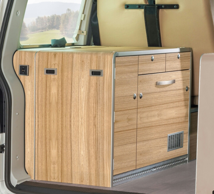 화장실 빼고 있을거 다있는 캠핑카.jpg